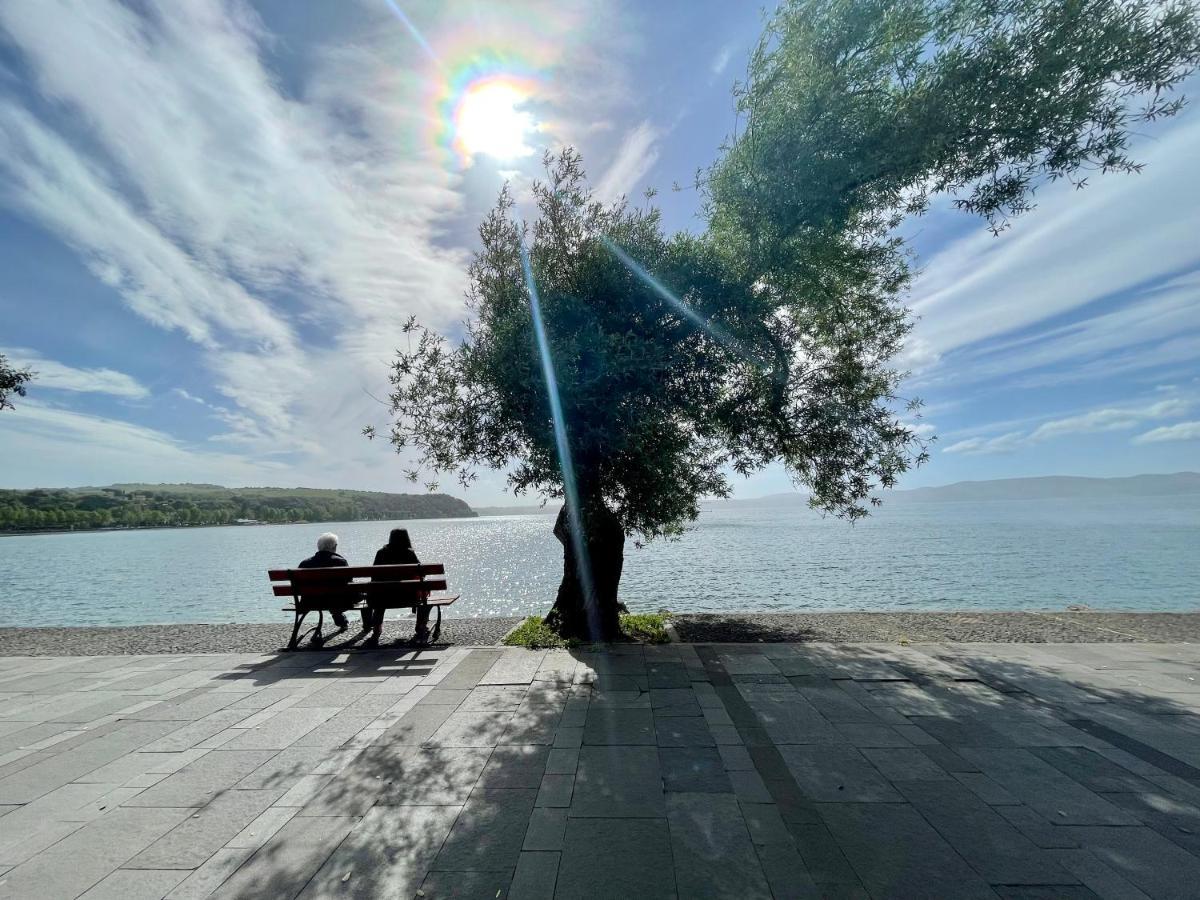 Luminoso Appartamento Sul Lago - Lake Court Anguillara Sabazia Exteriér fotografie